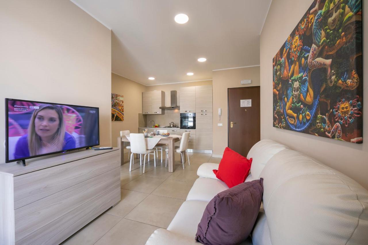 Palazzo Dei Delfini Apartments - Happy Rentals Catania Luaran gambar